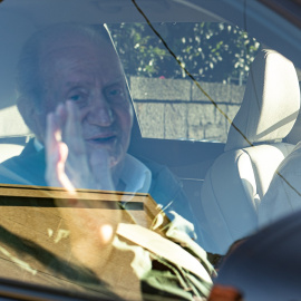 09/07/2024 El Rey emérito Juan Carlos I sale de la casa de su amigo Pedro Campos, a 21 de abril de 2024, en Sanxenxo, Galicia. Foto de archivo.