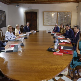 El president de la Generalitat, Carlos Mazón, presideix el ple del Consell extraordinari per reordenar les àrees de govern