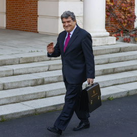 El ministro de Transformación Digital, José Luis Escrivá, a su llegada ese miércoles al Palacio de La Moncloa.