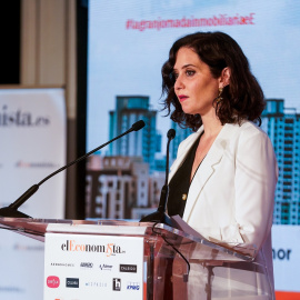 La presidenta de la Comunidad de Madrid, Isabel Díaz Ayuso, durante la jornada inmobiliaria 'El sector como motor económico de España'.