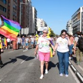 La Pride de Barcelona congrega una multitudinària i festiva desfilada en una edició dedicada a la visibilitat lèsbica