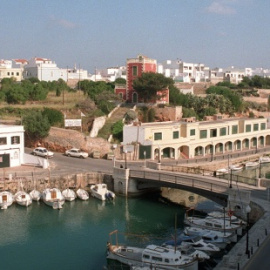 Imagen de archivo del puerto de Ciudadela en Menorca. EFE/Oscar Pipkin.