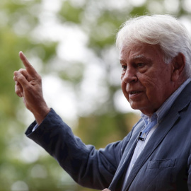 El expresidente del Gobierno Felipe González durante el acto de homenaje a Alfredo Pérez Rubalcaba y entrega del I Premio Rojana este lunes 21 de junio de 2021 en Madrid.