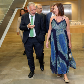 El ministro de Política Territorial y Memoria Democrática, Ángel Víctor Torres y la presidenta del Congreso de los Diputados, Francina Armengol, este jueves.