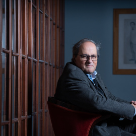 El expresidente de la Generalitat de Catalunya, Quim Torra, posa para Europa Press, en la sala Pompeu Fabra del Ateneu Barcelonès, a 11 de marzo de 2024, en Barcelona, Catalunya (España).