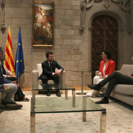 El president del Govern en funcions, Pere Aragonès; la vicepresidenta, Laura Vilagrà; reunits a Palau amb Marta Rovira, Ruben Wagensberg i Oleguer Serra