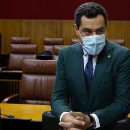 El presidente de la Junta de Andalucía, Juanma Moreno, en el Parlamento andaluz.