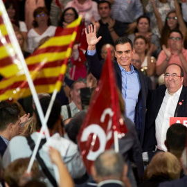 Pedro Sánchez i Miquel Iceta al míting de Viladecans. EFE / ALEJANDRO GARCÍA