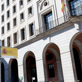 Fachada de la sede del Ministerio de Trabajo y Economía Social, en la zona de Nuevos Ministerios, en Madrid.