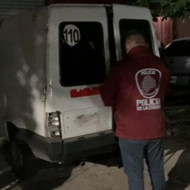 La camioneta Fiat Fiorino LGY 025, localizada en la ciudad de Morón (Argentina).