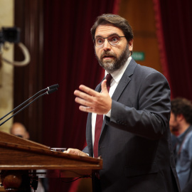 Ferran Pedret, del PSC-Units per Avançar, durant la seva intervenció en el ple d'investidura d'Illa