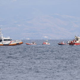 Varias embarcaciones buscan a las víctimas del yate hundido en Porticello (Sicilia)