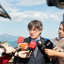 Foto de archivo de Carles Puigdemont declarando a la prensa, en el Castillo de La Roca d’Albera, a 12 de mayo de 2024, en Laroque-des-Albères, Francia.