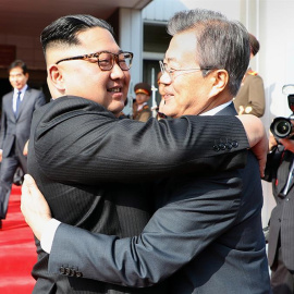 26/05/2018.- Los líderes de las dos Coreas se vuelven a reunir. Corea del Sur, Singapur) EFE/EPA/CHEONG WA DAE