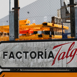 Indicador de la entrada de la planta del fabricante de ferrocarriles Talgo en Las Rozas (Madrid). REUTERS/Violeta Santos Moura