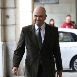 El expresidente de la Junta de Andalucía, Manuel Chaves, llegando al juicio del caso ERE en la Audiencia Provincial de Sevilla. / Europa Press