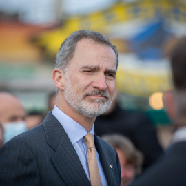 El rey Felipe VI en el Puerto Olímpico de Barcelona, a 4 de abril de 2022, en Barcelona.