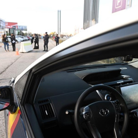 Imagen de archivo de un coche de Policía. EFE/ Fernando Villar