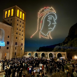 07/09/2024 - L'espectacle de drons que va clausurar l'acte inaugurar del Mil.lenari de Montserrat.