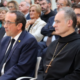 El president del Parlament, Josep Rull, i el pare abat de Montserrat, Manel Gasch, aquest dimarts a la cambra