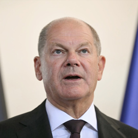 El canciller alemán Olaf Scholz habla durante una conferencia de prensa conjunta con el primer ministro británico Keir Starmer en la Cancillería, tras su reunión durante su visita a Alemania.