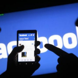 Facebook propone compartir fotos íntimas para prevenir la difusión no consentida. REUTERS/Archivo