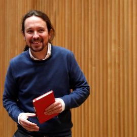 El secretario general de Podemos, Pablo Iglesias, en la presentación de su libro 'Nudo España' en el Congreso. / EFE