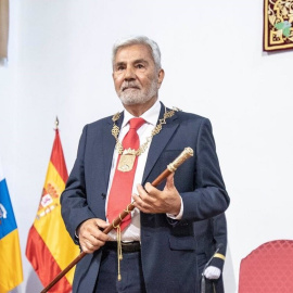 12/05/2022. José Miguel Rodríguez Fraga, con la vara de mando, el día de su toma de posesión como alcalde de Adeje (Santa Cruz de Tenerife).