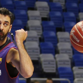 El escolta internacional del FC Barcelona Lassa Juan Carlos Navarro durante el entrenamiento realizado esta mañana previo al partido de semifinales de la Supercopa Endesa que jugará esta tarde ante el Herbalife Gran Canaria, en el Palacio de Deportes de