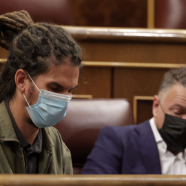 El ex secretario de Organización y diputado de Unidas Podemos Alberto Rodríguez, en una sesión plenaria en el Congreso de los Diputados, a 14 de octubre de 2021, en Madrid.