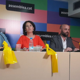 Jordi Graupera (dreta), amb el promotor de Primàries per la República, Josep Manel Ximenis, i la presidenta de l'ANC, Elisenda Paluzie. / ANC.