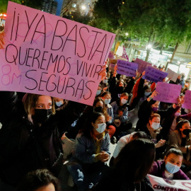 20/5/22-Un grupo de mujeres participa en una manifestación por el 8M, Día Internacional de la Mujer, a 8 de marzo de 2022, en Murcia (España).