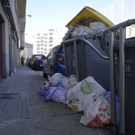 20/05/2022 Contenedores rebosan de basura en el barrio de Monte Alto de A Coruña por la falta del servicio de recogida de basura tras las tercera madrugada de incidentes por el conflicto de la basura, a 25 de febrero de 2022, en A Coruña, Galicia