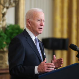 27/05/2022 - Imagen del presidente estadounidense Joe Biden hablando durante un evento en la Sala Este de la Casa Blanca el 25 de mayo de 2022.