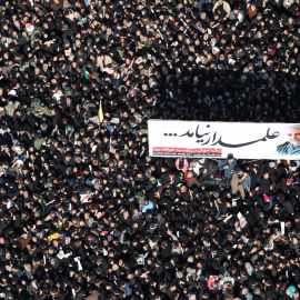 07/01/2020- El pueblo iraní sale a las calles por el funeral del general iraní Qassem Soleimani, atacado en el aeropuerto de Bagdad. Reuters/ Khamenei