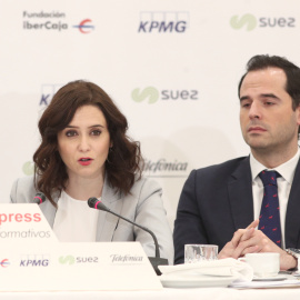 La presidenta de la Comunidad de Madrid, Isabel Díaz Ayuso y el vicepresidente de la Comunidad de Madrid, Ignacio Aguado, durante un desayuno informativo en Madrid. / EUROPA PRESS