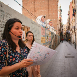 26/05/2022 - Una imatge del Migrantour, en ple Raval de Barcelona.