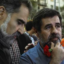 Jordi Cuixart i Jordi Sànchez el 20 de setembre passat, en una imatge del documental '20-S'. / Mediapro.