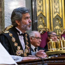 17/09//2018.- El presidente del Tribunal Supremo, Carlos Lesmes, durante su intervención hoy en el acto de toma de posesión de los cuatro nuevos magistrados del alto tribunal, entre ellos la que fue juez de la Audiencia Nacional Carmen Lamela, y del nue