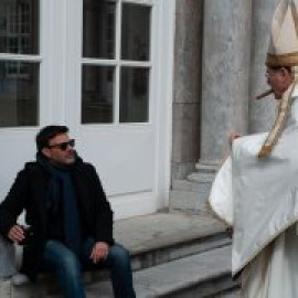 François Ozon: "El Papa habla mucho, pero no hace nada"