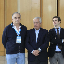 Pablo Casado, Javier Arenas y Esteban González Pons, en una imagen de archivo. EUROPA PRESS