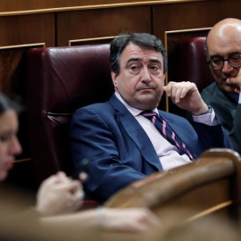 El portavoz del PNV en el Congreso, Aitor Esteban, durante el pleno del Congreso de los Diputados. - EFE