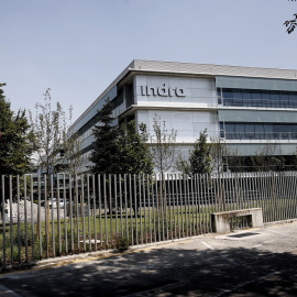 Edificio de la sede de la compañía de tecnología y defensa Indra en la localidad madrileña de Alcobendas. E.P./Eduardo Parra