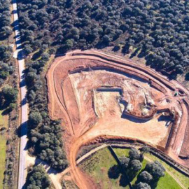 Los trabajos de construcción para la futura mina de uranio en Retortillo, Salamanca.