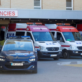 Vista general de la puerta de entrada del Hospital General de Castellón donde fueron ingresados el acusado y la víctima. EFE