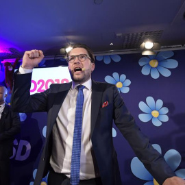 09/09/2018.- El líder de la ultradrecha sueca Jimmie Akesson celebra el resultado de las elecciones. EFE/EPA/Anders Wiklund