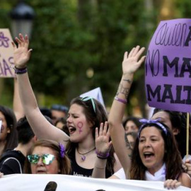 Manifestación feminista en protesta por la sentencia de La Manada en el centro de Madrid. BALLESTEROS / EFE