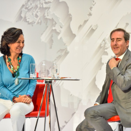 La presidenta del Banco Santander, Ana Botín, con el futuro consejero delegado de la entidad, Héctor Grisi.