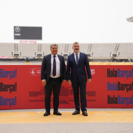 21/06/2022 - Joan Laporta i Jaume Collboni a l'Estadi Olímpic Lluís Companys.