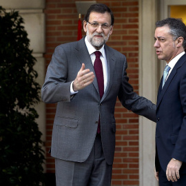 Mariano Rajoy e Íñigo Urkullu en La Moncloa. EFE / J. M. Espinosa/Archivo